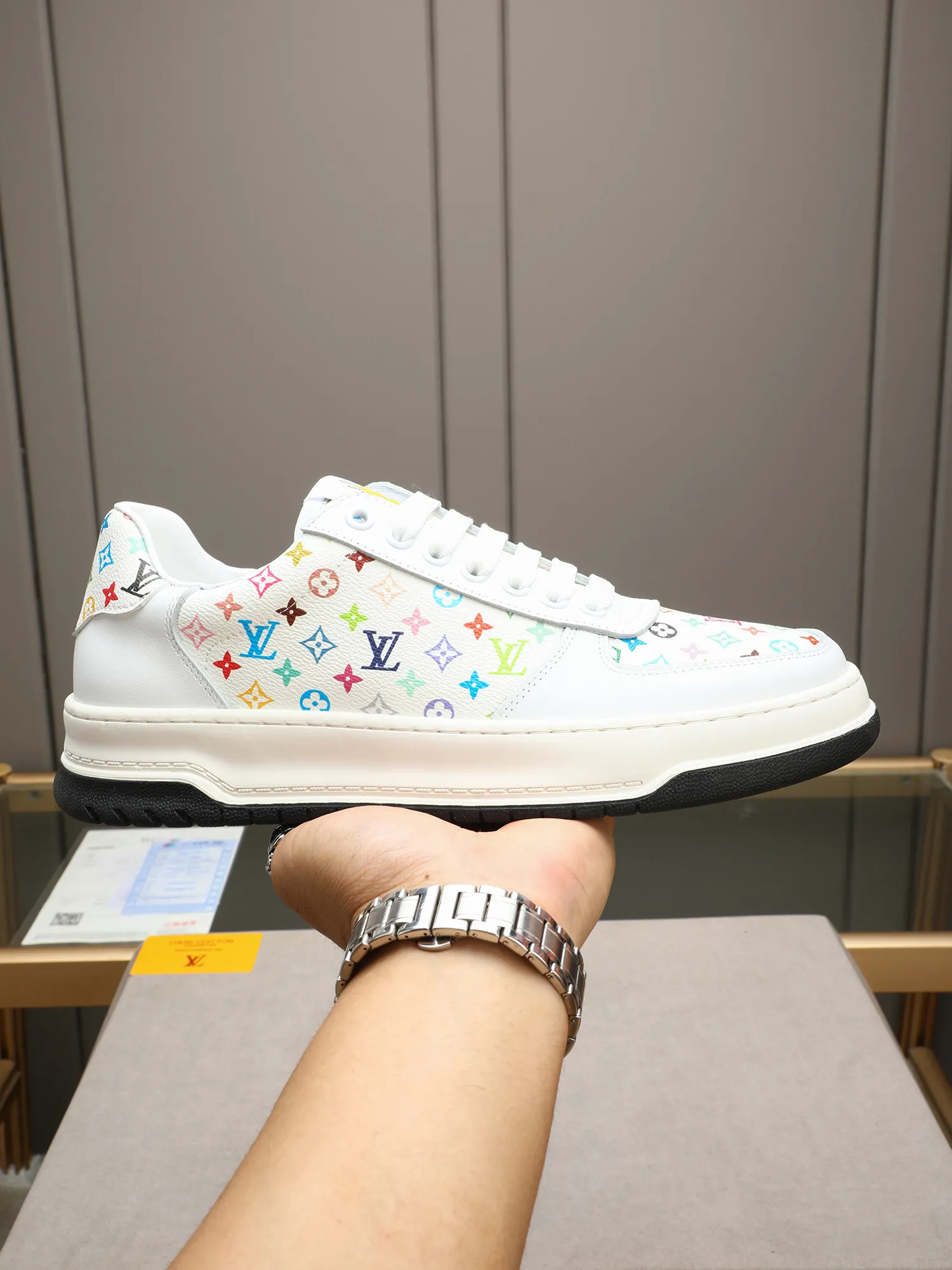 Mainly recommended model 👍👍👍P400 LOUIS VUITTON [Luden Yiwei] - LV upper imported first-layer cowhide combined with LV classic materials 🇩🇪 imported leather lining ➕ non-slip and wear-resistant outsole. Every man's identity is reflected in his elegant and stable upper shoes🚶🏻🚶🏻📯 No matter the wind or rain, the shoe last remains unchanged and can stand the test of time🔍️. ——Code number: 38-44 (45 can be customized)